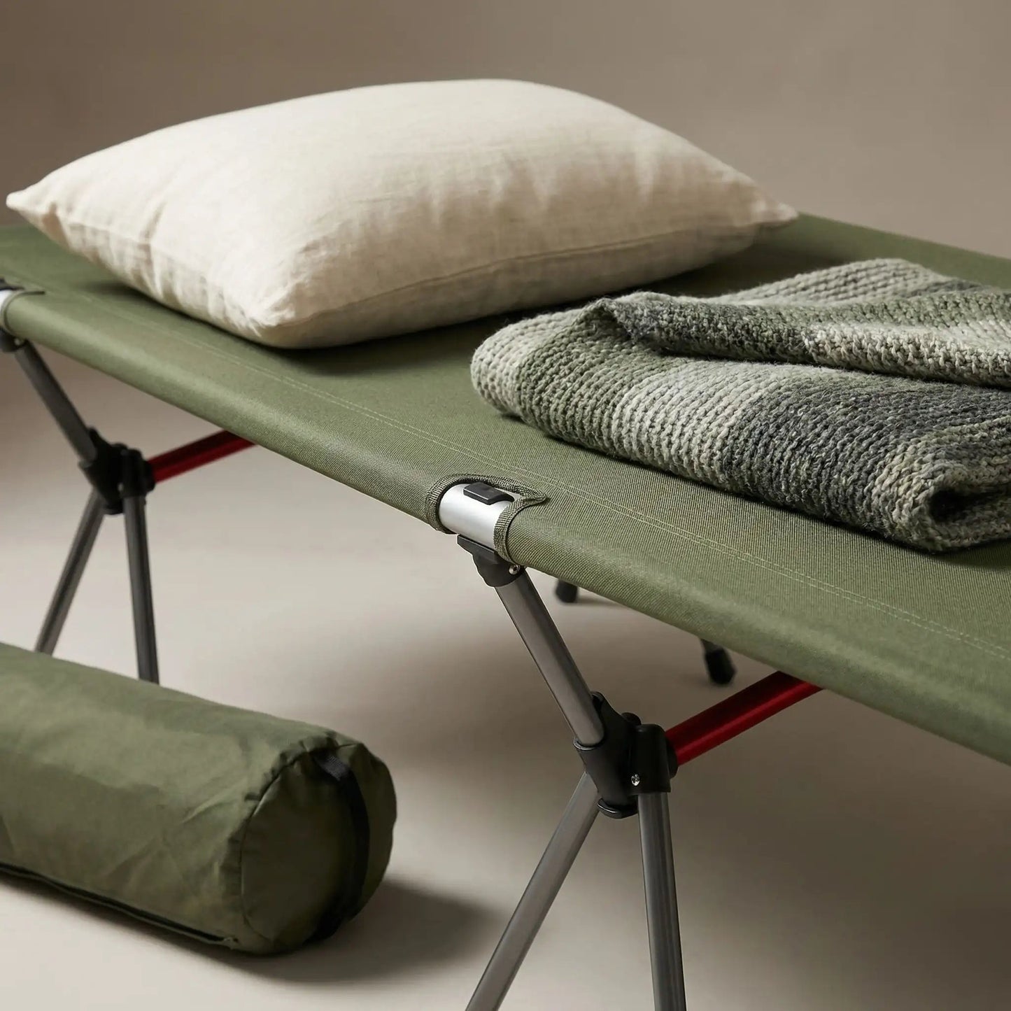 Lit de camp pliable | Ultraléger 2,2kg - Camping Aventurier